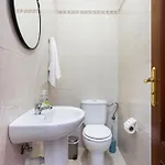 Tenohomes Warm And Comfortable Stay, Silos