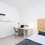 Tenohomes Warm And Comfortable Stay, Silos