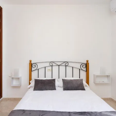 Tenohomes Warm And Comfortable Stay, Silos *
