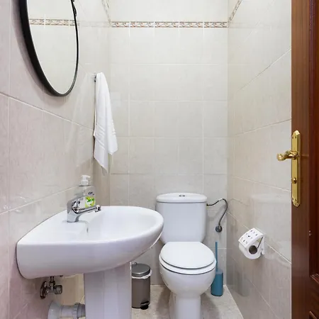 Tenohomes Warm And Comfortable Stay, Silos