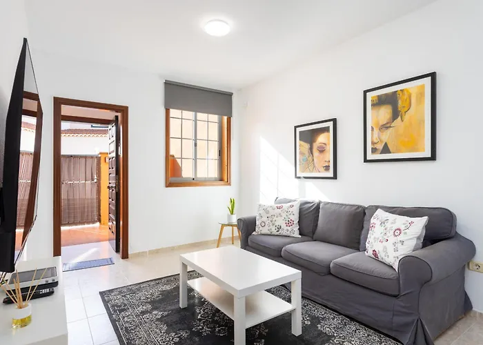 Tenohomes Warm And Comfortable Stay, Silos Feriehus *