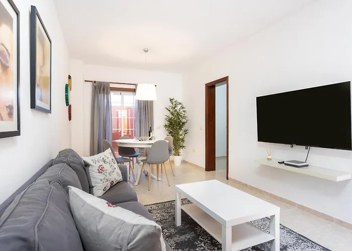 Tenohomes Warm And Comfortable Stay, Silos 로스실로스